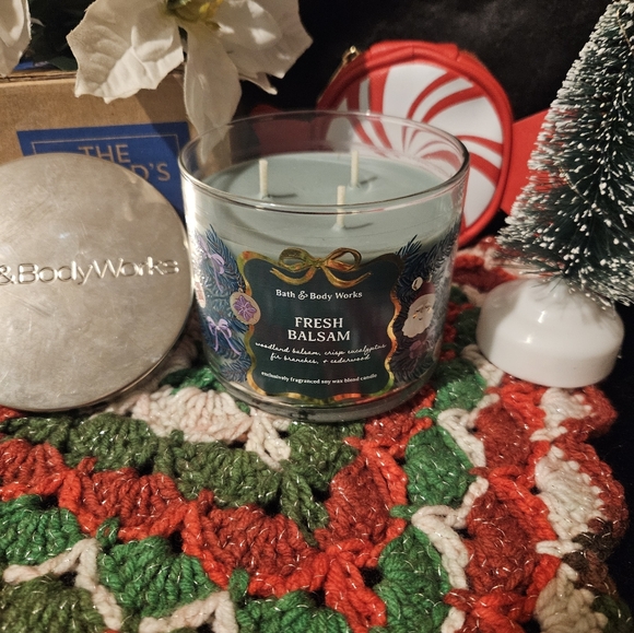 NWT Bath & Body Works Fresh Balsam 3-wick Candle - Green and Silver - Picture 2 of 4
